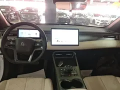 2025 BYD Qin PLUS EV Smart Driving 420km Leading, белый — фото 10