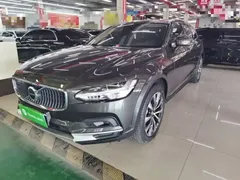 2021 Volvo V90 Cross Country B5 AWD — фото 1