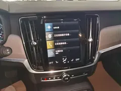 2021 Volvo V90 Cross Country B5 AWD — фото 13