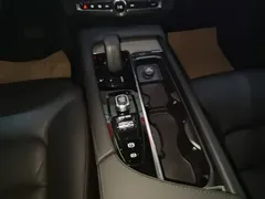 2021 Volvo V90 Cross Country B5 AWD — фото 14