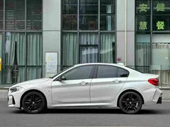 2021 BMW 1 Series 125i M Sport Night Edition, белый — фото 2