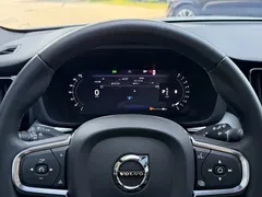 2023 Volvo XC60 4WD Luxury, белый — фото 7