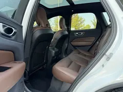 2023 Volvo XC60 4WD Luxury, белый — фото 12