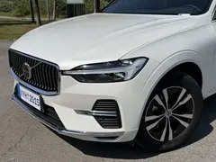2023 Volvo XC60 4WD Luxury, белый — фото 15
