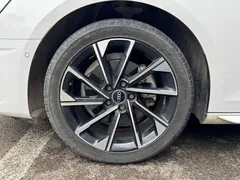 2022 Audi A4L 40 TFSI Luxury, белый — фото 9