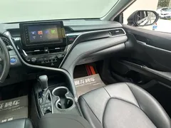 2023 Toyota Camry Hybrid 2.5HGVP Leading, чёрный — фото 10