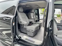 2023 Toyota Granvia 2.5L Hybrid Comfort, чёрный — фото 7