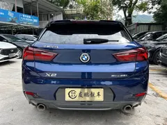 2021 BMW X2 xDrive25i M Off-road Package, синий — фото 19