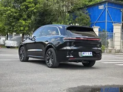 2025 Li Auto L6, чёрный — фото 17