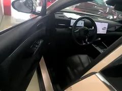 2025 BYD Seal 06 DM-i PHEV 120KM Smart Driving Premium, белый — фото 16