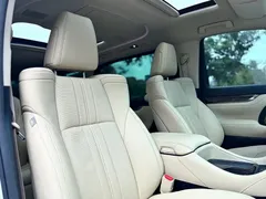 2021 Toyota Alphard Hybrid 2.5L Premium, белый — фото 16
