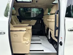 2021 Toyota Alphard Hybrid 2.5L Premium, белый — фото 17