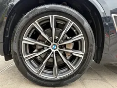 2022 BMW X5 30Li M Sport Package, чёрный — фото 14