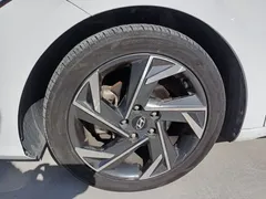 2022 Hyundai Elantra 1.5L CVT GLX Elite, белый — фото 13