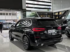 2022 BMW X5 30Li Premium M Sport Package, чёрный — фото 6