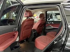 2022 BMW X5 30Li Premium M Sport Package, чёрный — фото 11