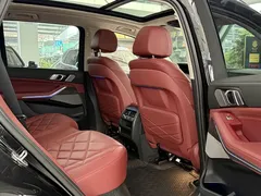 2022 BMW X5 30Li Premium M Sport Package, чёрный — фото 14