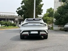 2025 Xiaomi YU7 RWD Long Range, белый — фото 13