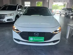2020 Mazda 3 1.5L AT, белый — фото 3