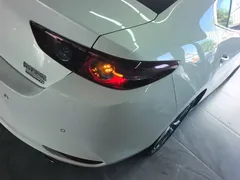 2020 Mazda 3 1.5L AT, белый — фото 8