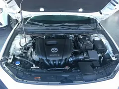 2020 Mazda 3 1.5L AT, белый — фото 20