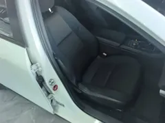 2020 Mazda 3 1.5L AT, белый — фото 25