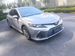 2021 Toyota Camry 2.5G Luxury — фото 3