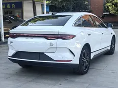 2025 BYD Qin L EV 545km Excellence, белый — фото 11