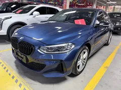 2021 BMW 1 Series 120i M Sport Night Edition, синий — фото 1