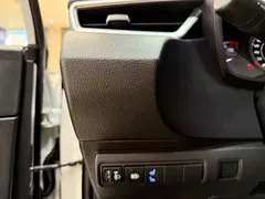 2021 Toyota Corolla TNGA 1.5L CVT Elite, белый — фото 9