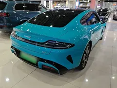 2024 Xiaomi SU7 RWD Long Range Smart Driving, синий — фото 7