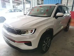 2022 Changan CS35 PLUS 1.6L MT Luxury, белый — фото 2