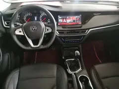2022 Changan CS35 PLUS 1.6L MT Luxury, белый — фото 10