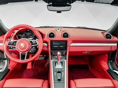 2022 Porsche 718 Boxster 2.0T — фото 11