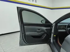 2024 BYD Qin L PHEV 80km Leading — фото 7