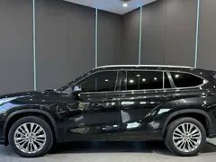 2022 Toyota Highlander 380T 4WD Premium 7-seat, чёрный — фото 5