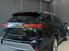 2022 Toyota Highlander 380T 4WD Premium 7-seat, чёрный — фото 6