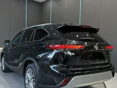 2022 Toyota Highlander 380T 4WD Premium 7-seat, чёрный — фото 8
