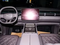2026 Nio ES8 6-seat Executive Luxury, чёрный — фото 13