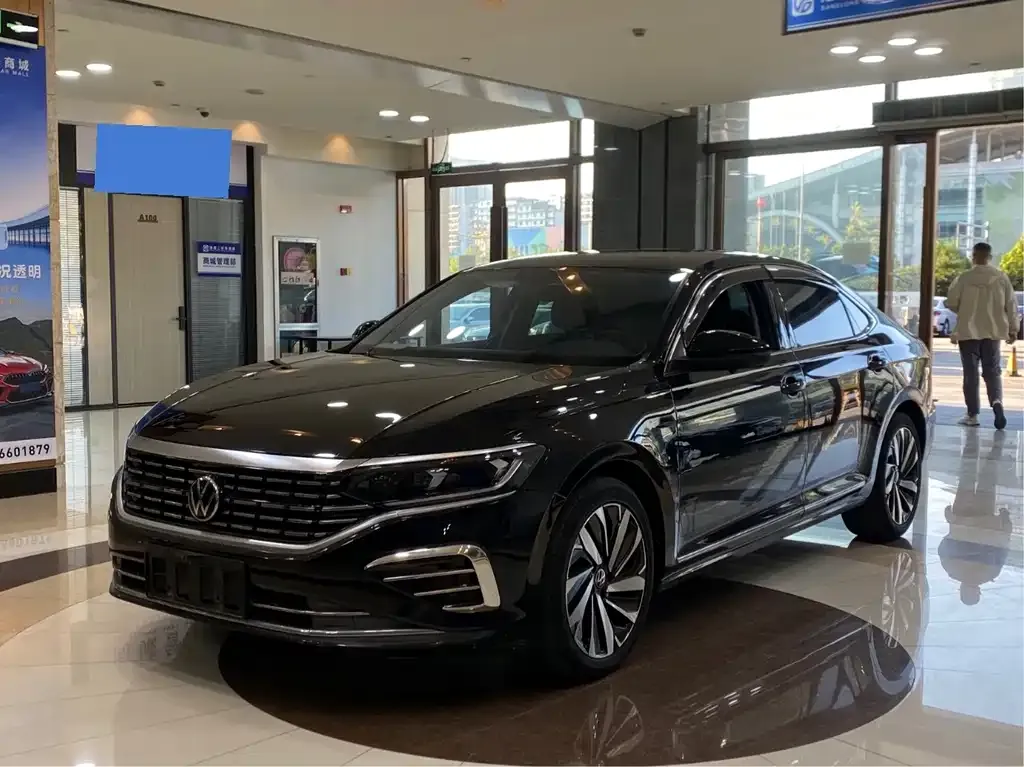2022 Volkswagen Passat 330TSI Elite