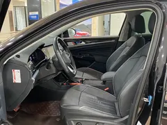 2022 Volkswagen Passat 330TSI Elite, чёрный — фото 8