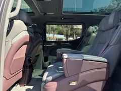 2024 Zeekr 009 7-seat 4WD 108kWh — фото 12