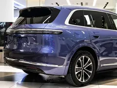 2026 Aito M7 EREV Ultra 4WD 5-seat 192-line Lidar, синий — фото 9