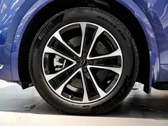 2026 Aito M7 EREV Ultra 4WD 5-seat 192-line Lidar, синий — фото 12