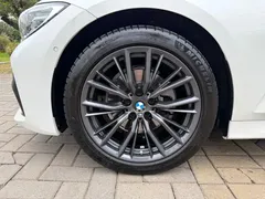 2022 BMW 3 Series 325Li M Sport Dark Package, белый — фото 15