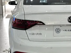 2023 Volkswagen Sagitar 300TSI DSG, белый — фото 15