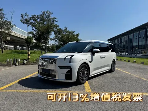 2024 Zeekr 009 7-seat 4WD 108kWh