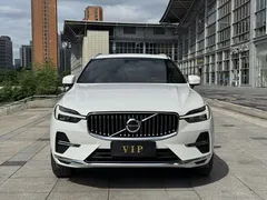 2022 Volvo XC60 4WD Luxury, белый — фото 2