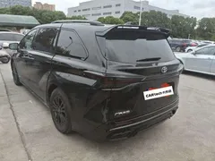 2023 Toyota Sienna 2.5L Hybrid Comfort, чёрный — фото 3