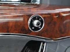 2022 Hongqi Guoyao 4.0T Premium Flagship 4 seats, чёрный — фото 22